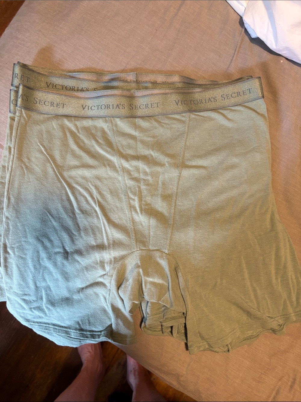 (5). Pairs Victoria secrets boy shorts underwear